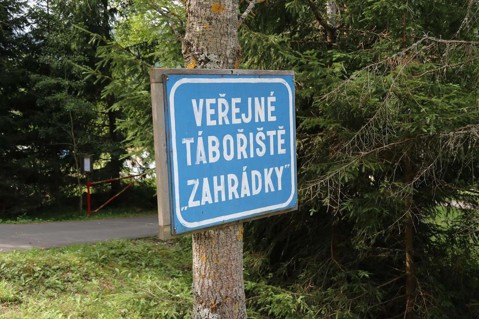 Tschechischer Camping-Platz im Böhmerwald oder Riesengebirge.